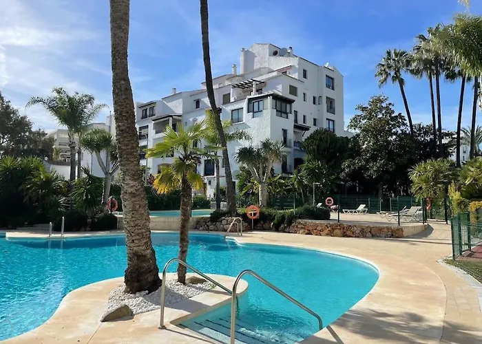 Banus Elegant Modern Apartamento *