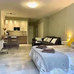 Banus Elegant Modern Апартаменты *